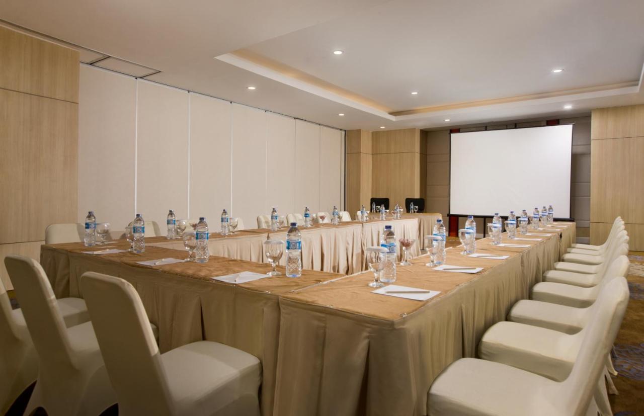 Hotel Santika Mega City Bekasi Exterior photo