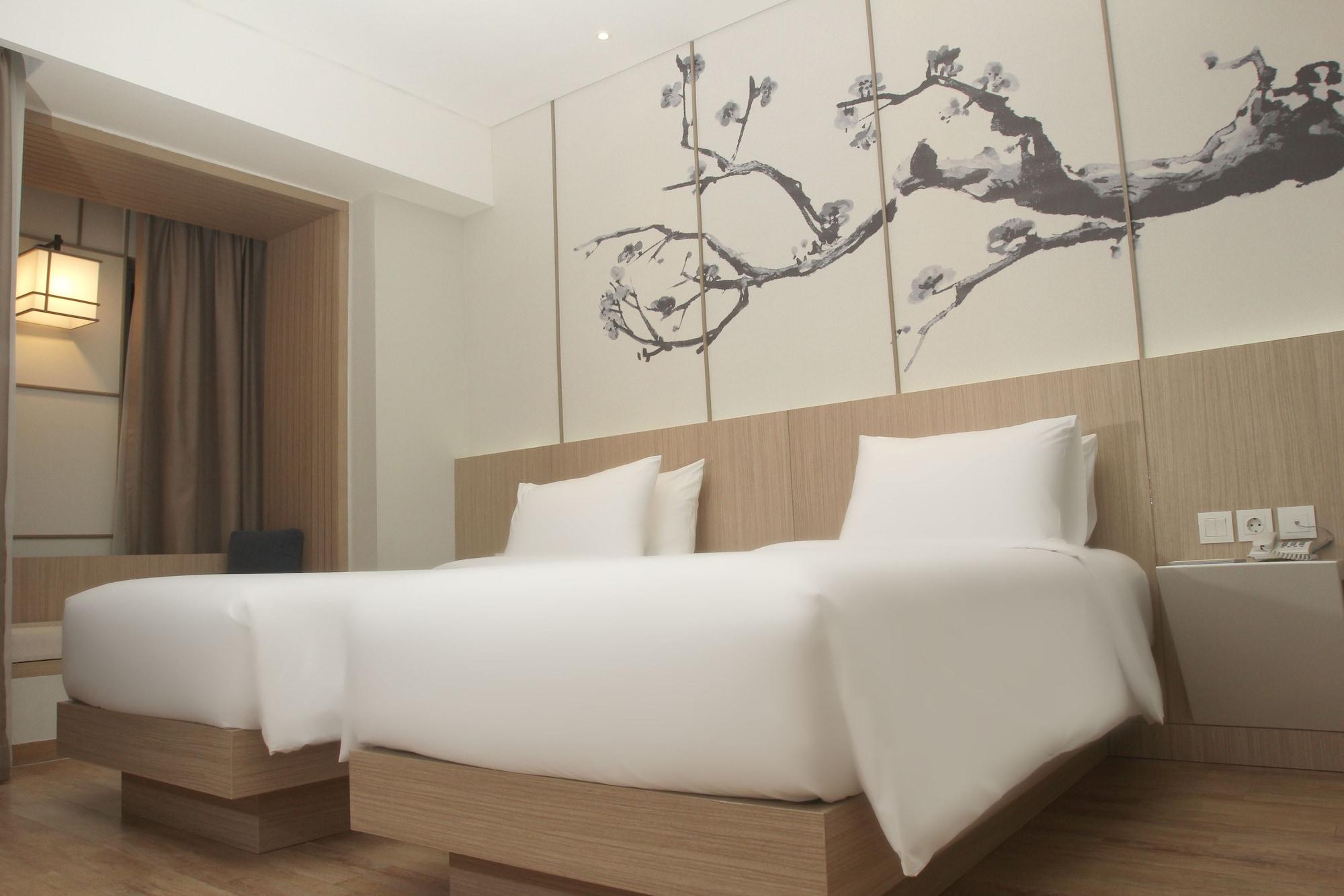 Hotel Santika Mega City Bekasi Exterior photo