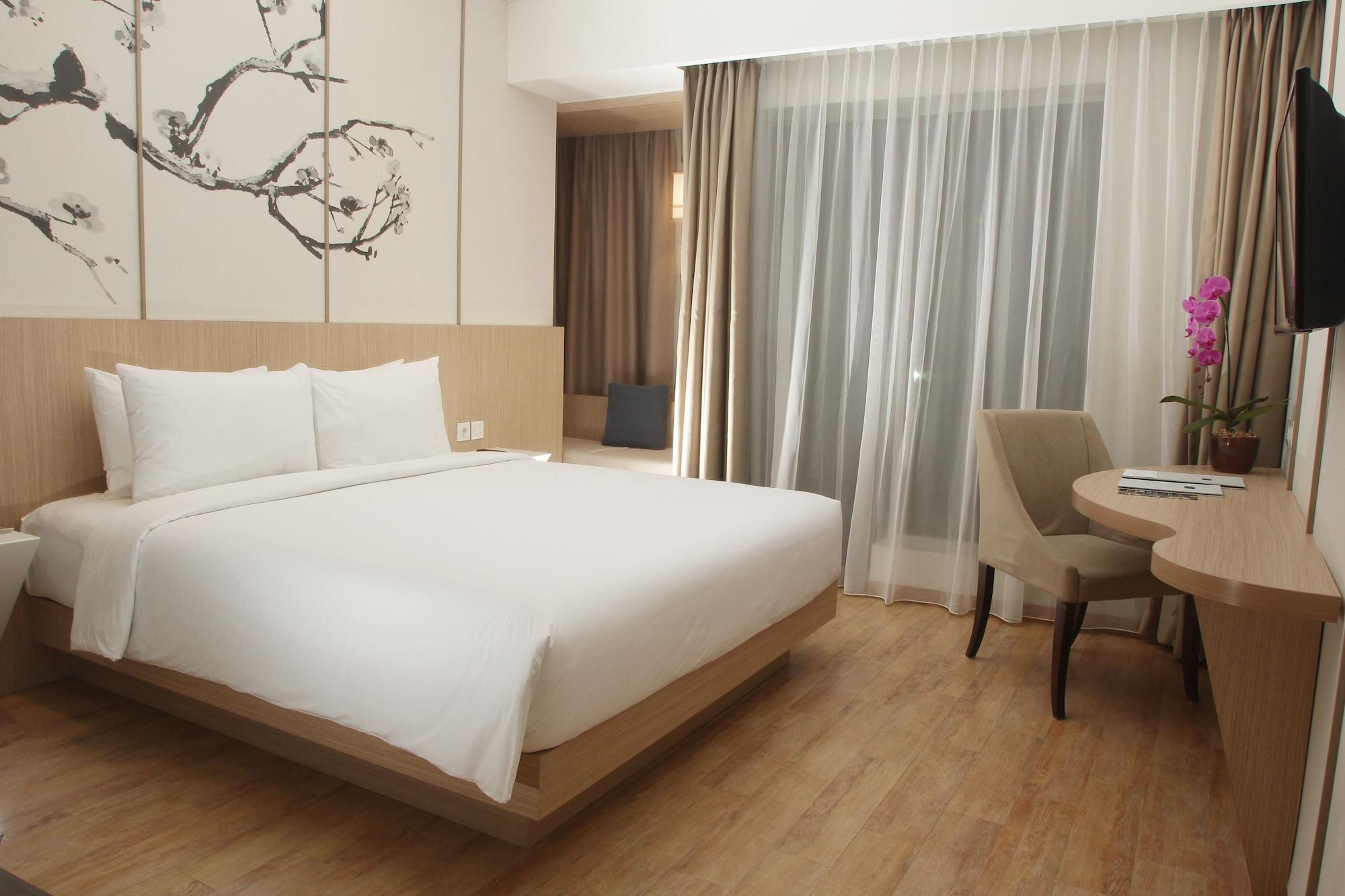 Hotel Santika Mega City Bekasi Exterior photo