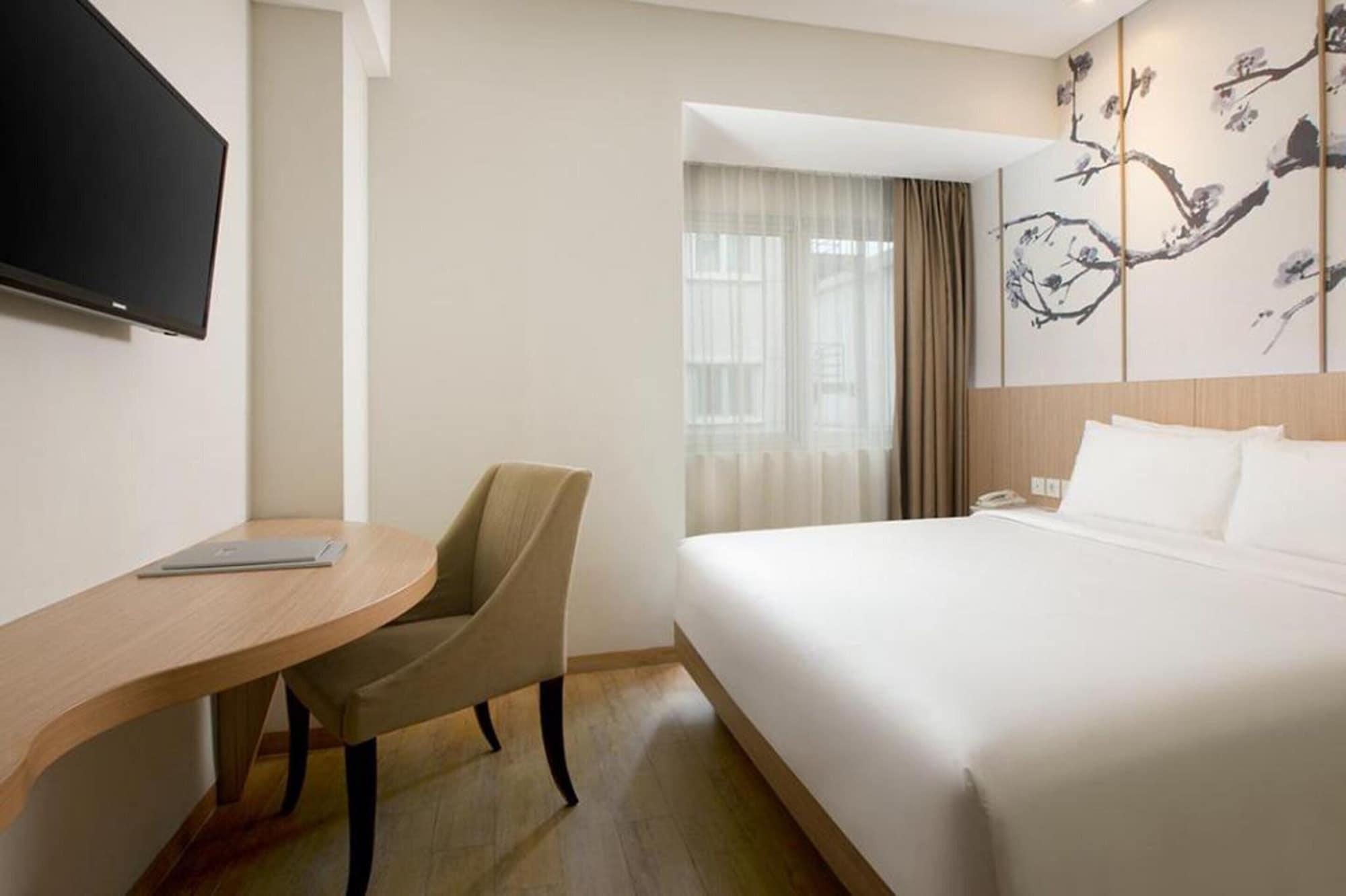 Hotel Santika Mega City Bekasi Exterior photo