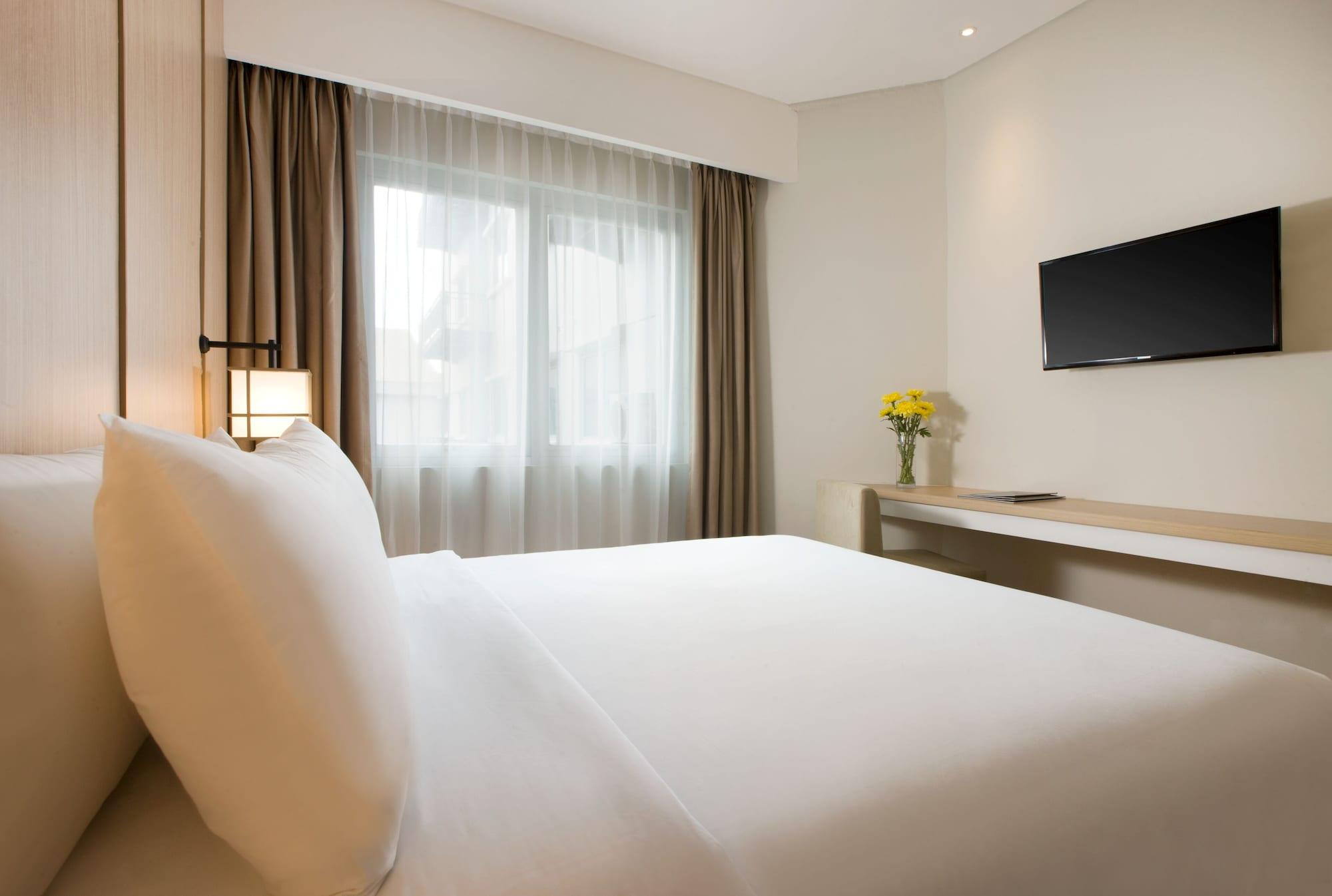 Hotel Santika Mega City Bekasi Exterior photo