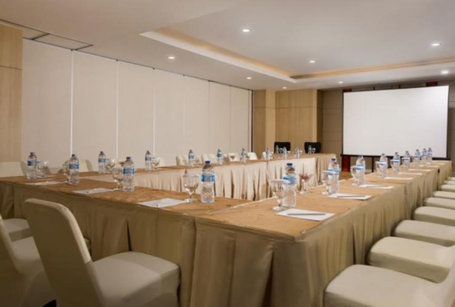 Hotel Santika Mega City Bekasi Exterior photo
